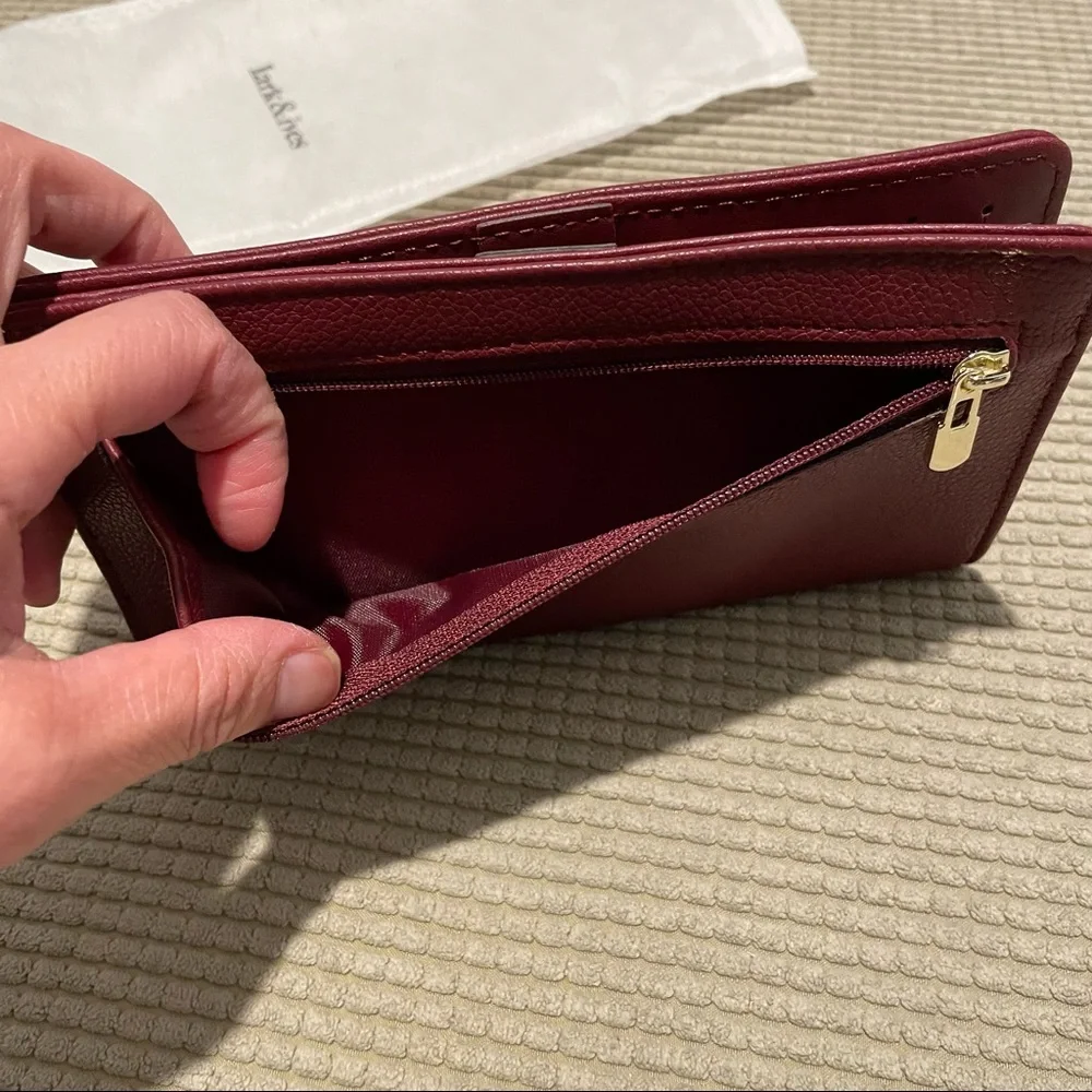Lark and Ives Vegan wallet - Picture 7 of 8